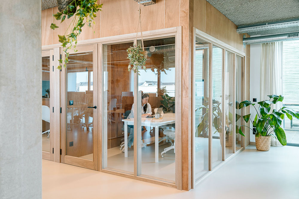 onze kleine meetingroom in de coworkingruimte